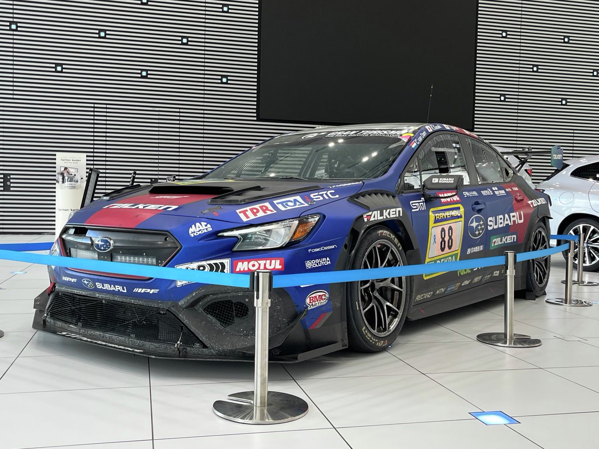 subarustars_'s tweet photo. 【展示車に関するお知らせ】

本日より、以下車両の展示を開始いたしました✨

◆ SUBARU WRX NBR CHALLENGE 2026
※展示期間は、8月8日(土)～10日(火)・8月17日(月)～18日(火)のみの展示でございます。

2026年5月14日～17日にドイツ・ニュルブルクリンク24時間レースへ参戦した車両です！🏎️

この機会にぜひご覧ください！
皆様のご来館を心よりお待ちしております😄