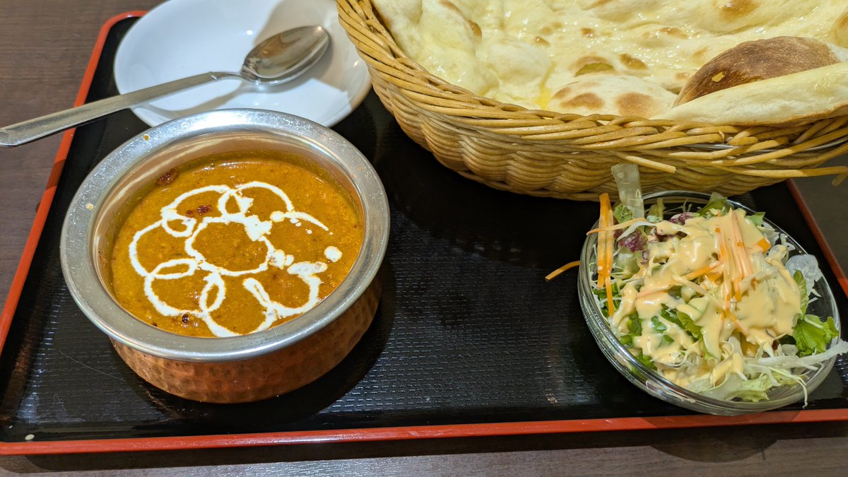 ashimasuzuki's tweet photo. 浅草にカレーを食べにきました🍛🫓
腹いっぱいですw https://t.co/Biu9b4UVkv
