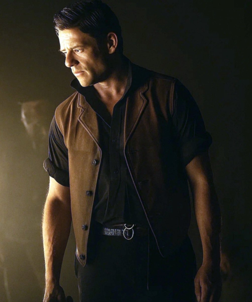 dinomite1989's tweet photo. James Norton as either Magneto or Charles Xavier would be delicious. https://t.co/DAPFPjEJoE
