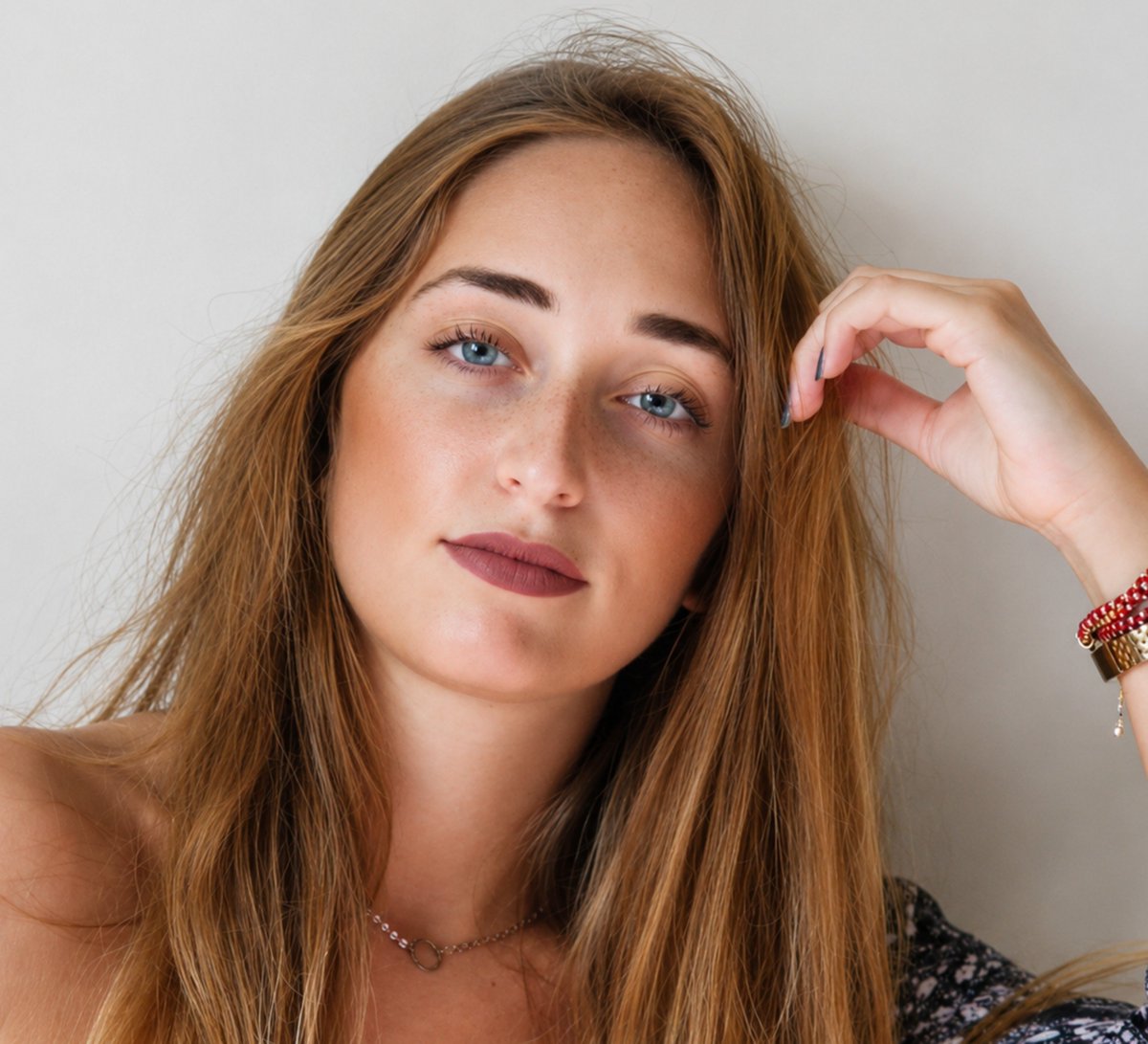 NoaMagid's tweet photo. Bar Tomer was only 25 when she was brutally murdered by Hamas while fleeing the music festival on October 7.

Don’t forget her. https://t.co/pYMRo34lLW