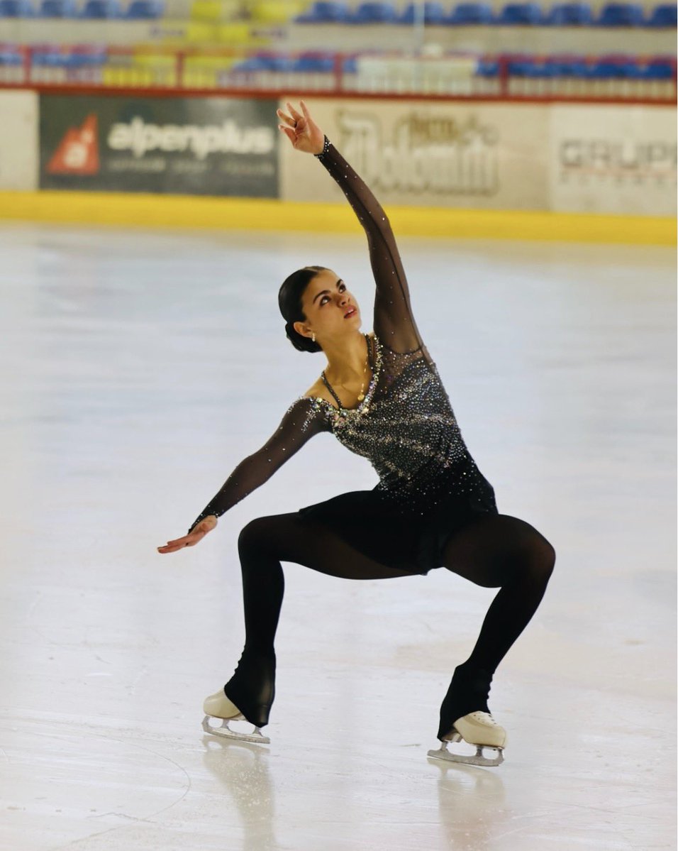 latinskating's tweet photo. 🇪🇨 Jana Gulfer and Ana Belén Vélez Burbano will be representing Ecuador on the Junior Grand Prix circuit this season! 

▫️ Ana Vélez — JGP Bangkok (Sep 3–5)
▫️ Jana Gulfer — JGP Slovenia (Oct 1–3) https://t.co/NuSRXB4VAT