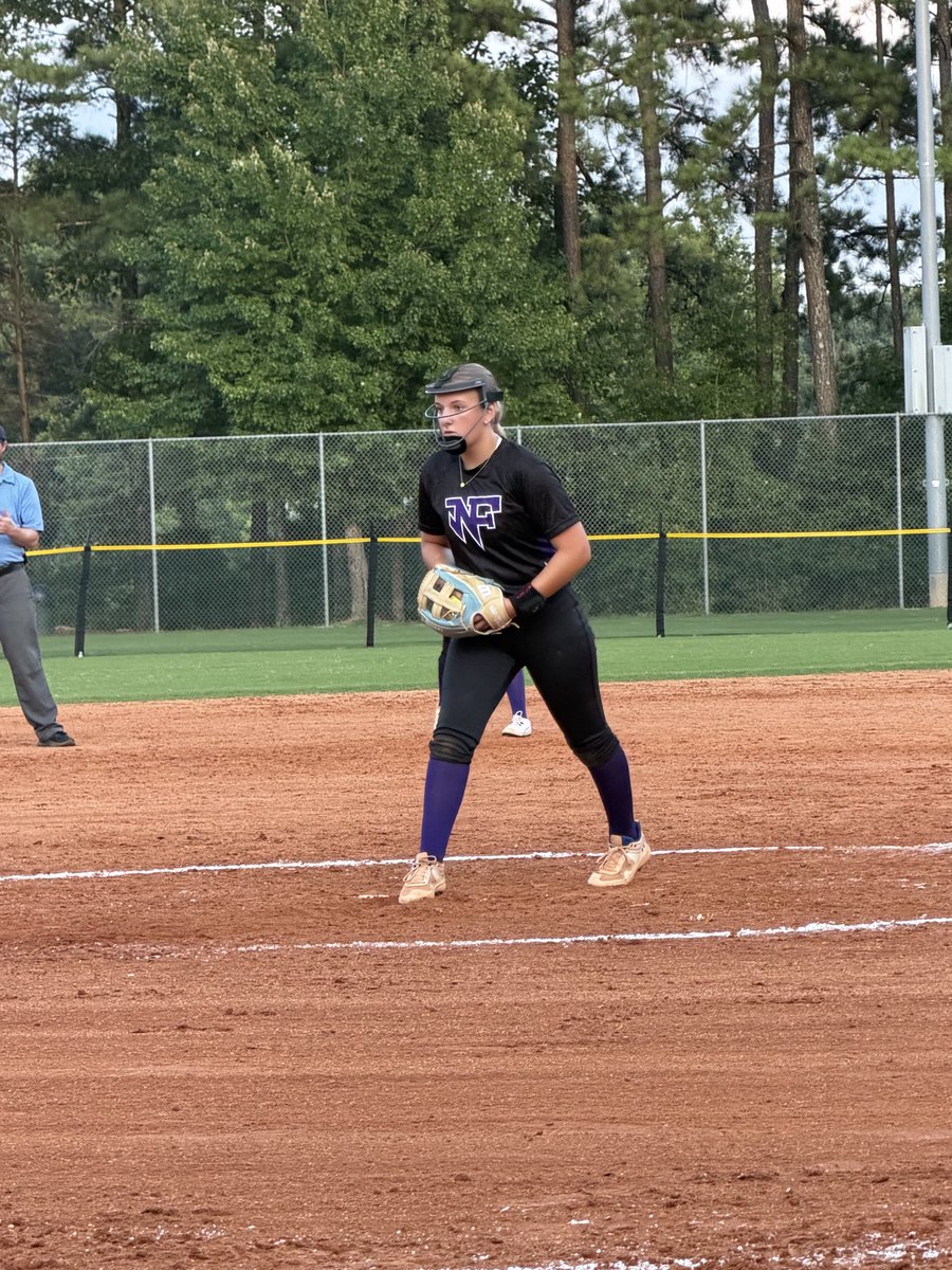 kelsey_wilkens's tweet photo. Great first game for our @NoFoSoftball Feeder Gold team tonight to kick off the season against River Ridge-Gold! Thankful to get the start in the ⭕️!

🥎 IP- 6
🥎 Ks- 6
🥎 BB- 1
🥎 H- 2
🥎 R- 1
🥎 ER- 1 https://t.co/5PDu6rKSih