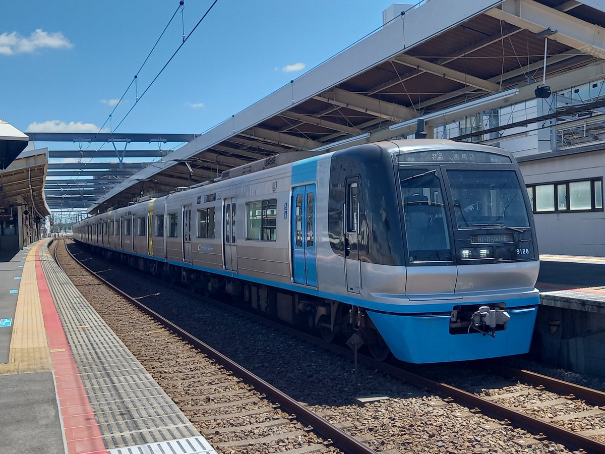 gitetsubito's tweet photo. 今日は関東まで遠征して撮り鉄❗
目当ての8000系の8111fの他に北総の9100系やAE形並びも見れました✨ https://t.co/TWva2OoGD8