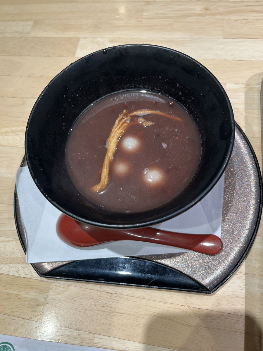 Alice_ri5's tweet photo. 川で🐟とエビ？？？捕まえた🥰
川遊びしたらお腹空きすぎて またまたお蕎麦3玉に白玉ぜんざい食べてしまった(๑>؂<๑)
満足した〜( ¯﹀¯ ) https://t.co/sWlp6LUiXc