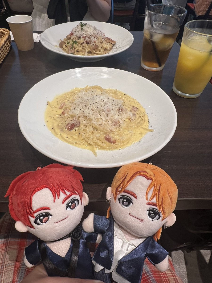 yadeyuki's tweet photo. たまたま入ったお店が晩餐ブルースでタクヤが来ていたというお店ではぴ🫶
レジの所にサイン飾ってあって写真撮らせてくれたのにお店出て直ぐにスマホの電池きれて撮った写真消えたwwwwwwなんでwwwwww https://t.co/Kfjmeo3hF2