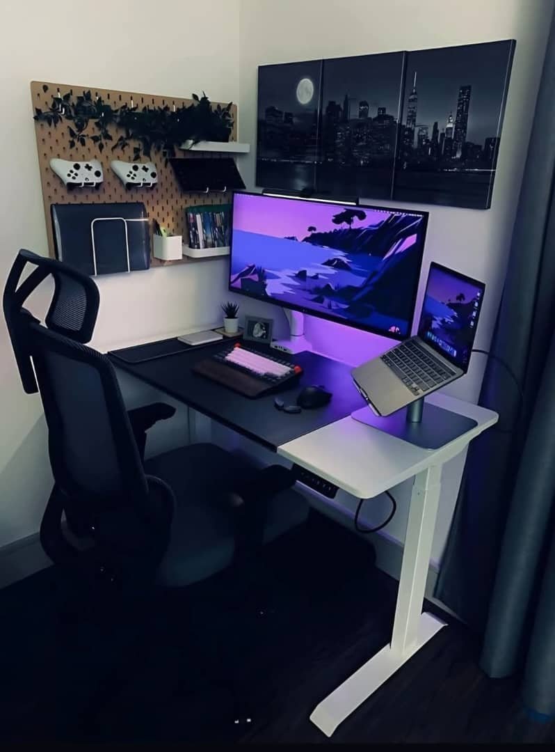 cyperug445's tweet photo. My new work station loading 
Hy x family mng fam✌️✌️ https://t.co/fmn8SnnP9w