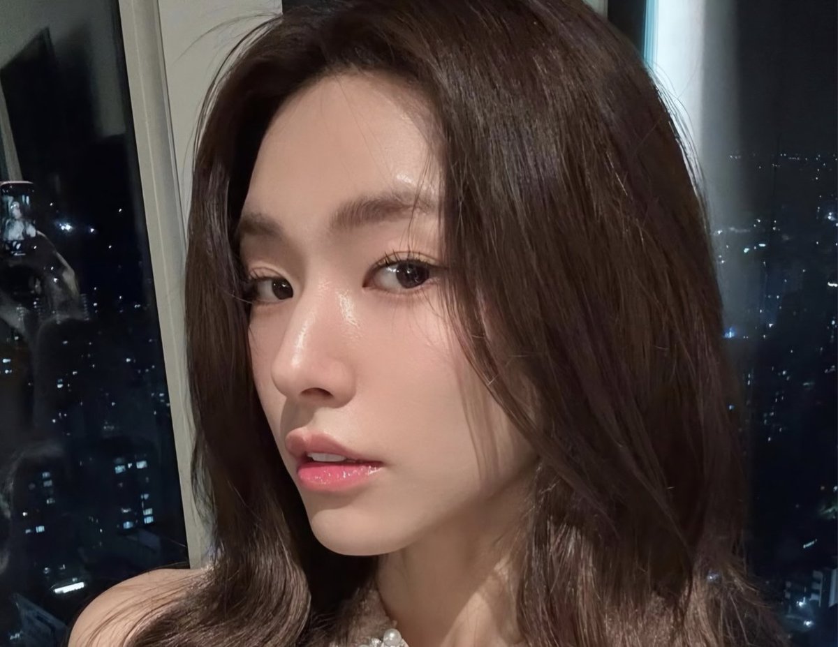 jangddaeng_TV's tweet photo. 여기에 하영 씨를 넣을 것을 제안합니다
너무 잘생김
특이한점 대대로 의사집안인데
증조할아버지가 한양 최초 서양식 병원 개원해서 고종 황제를 진료해봣대......
본인도 이대 서양화과 https://t.co/yzeoWsrwIk