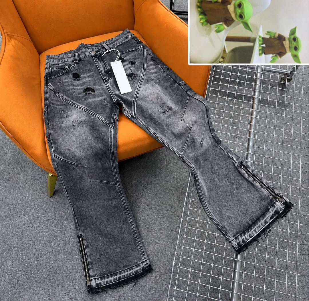 DiamondLuxza's tweet photo. Another day to shop for baggy Jeans!!!
🏷️30,000

Shop Diamond Luxury today 🙂‍↕️💙 https://t.co/nt94dc9FTZ