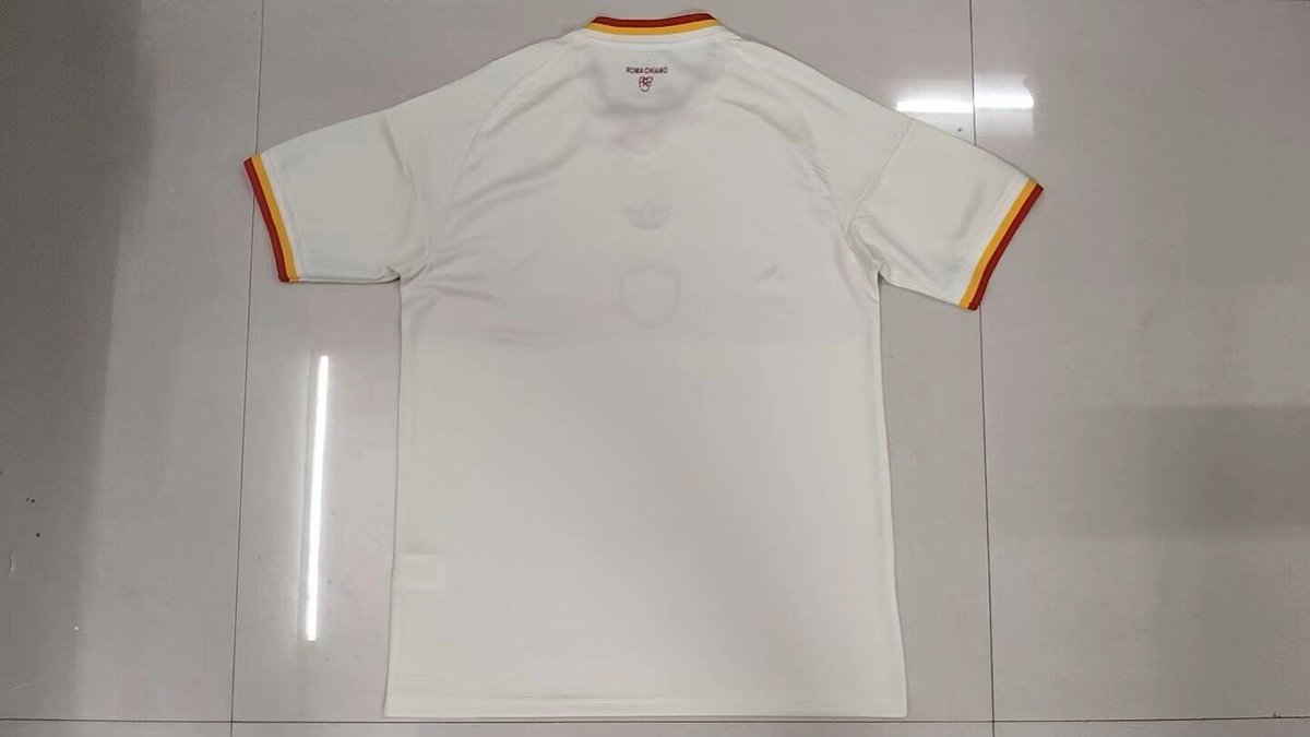 CamisGlobal's tweet photo. ‼️DISPONIBLE‼️ 

ROMA 26/27

Una camiseta espectacular!! https://t.co/25GzQ1QnkG