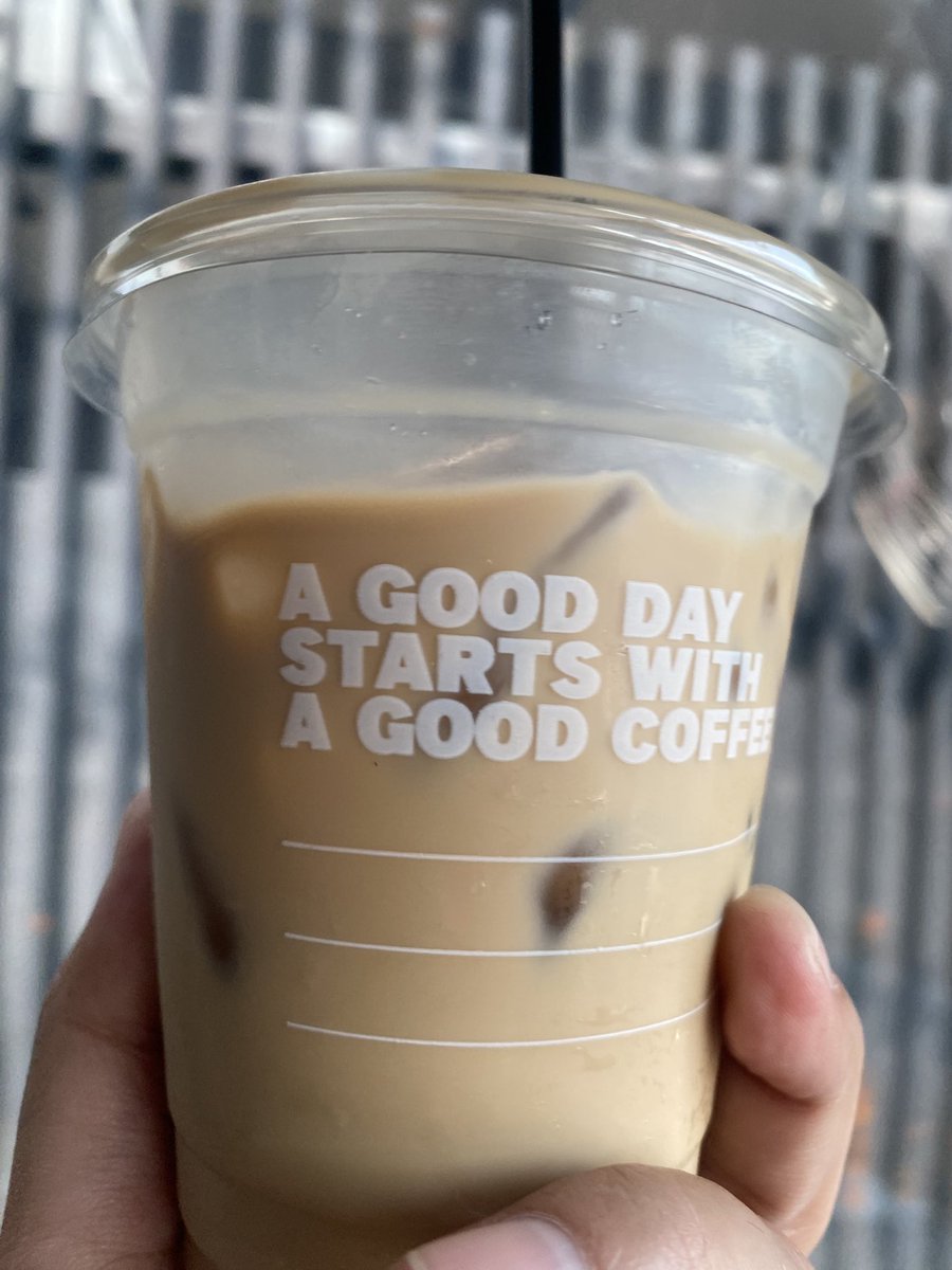RifkiRosad's tweet photo. yang suka kopi rasa Salted Caramel ada juga di KopSun, promo agustus Beli 2 gratis 1. Kita nemu gerainya di depan Yomart Cipadung Bandung
#kopisunda #kopsun #bandungculiner https://t.co/9sEVLIstj7