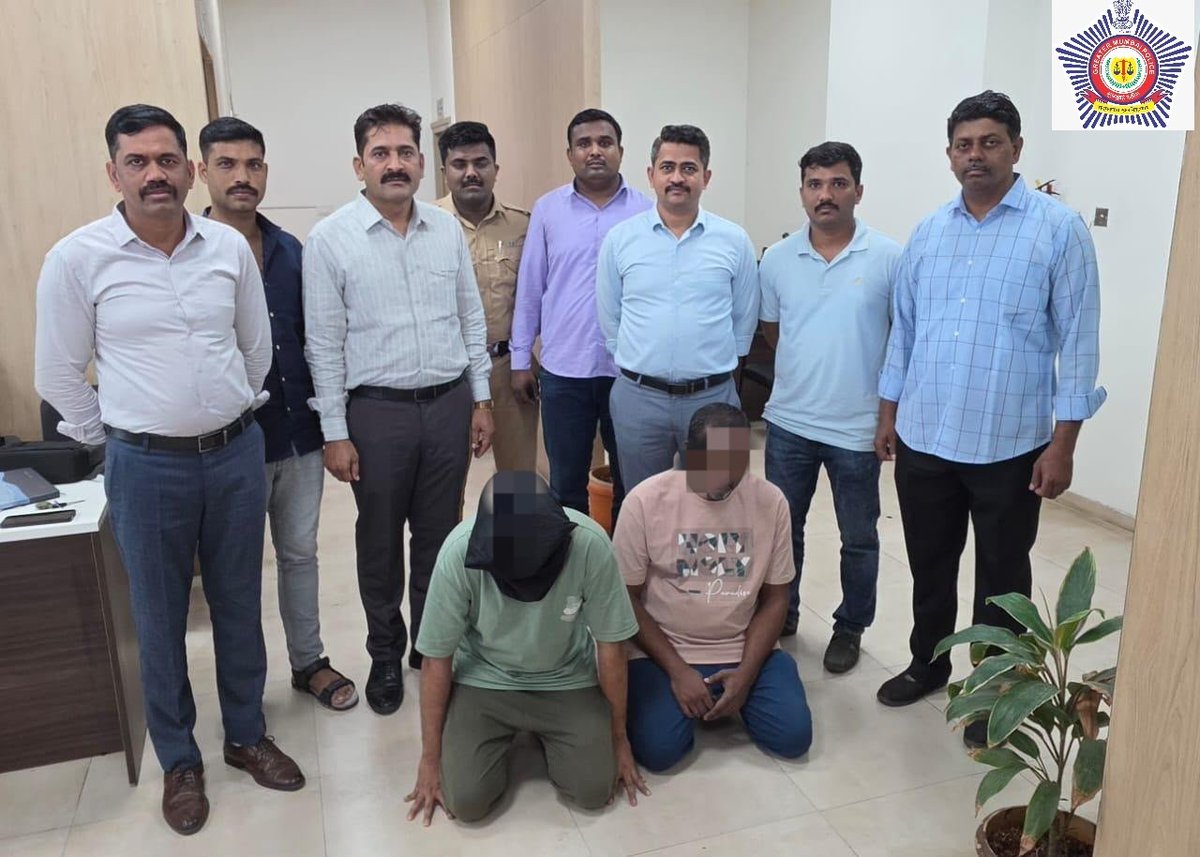 DcpWestZone2's tweet photo. आरोपी हे संघटित गुन्हेगारी टोळीचा भाग म्हणून कृत्य करत असल्याचे तपासात समोर आल्यानंतर @Khar_PS ने त्यांच्याविरोधात मकोका अंतर्गत कारवाई केली आहे.
आरोपींनी स्वतः पोलीस असल्याचे सांगून तक्रारदारास सुऱ्याचा धाक दाखवून रोख रक्कम लुट���ी होती. या प्रकरणी 3 आरोपींना अटक करण्यात आली आहे https://t.co/OkE3Kv4Hta