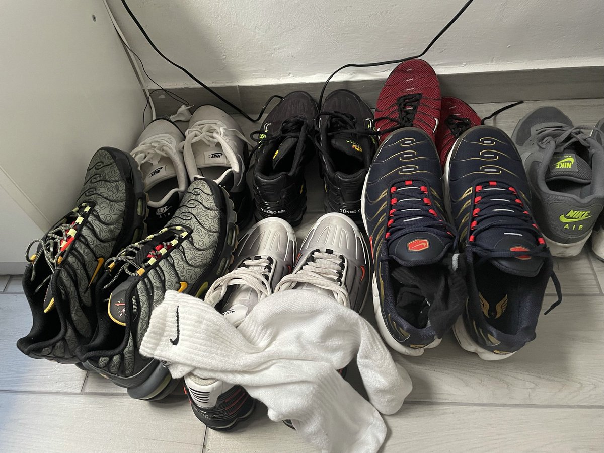 rickchasexx's tweet photo. Some cleaners here on my social media and sniffers before i put back in the boxes 🐷😈🐷 https://t.co/oBZOmEK1er