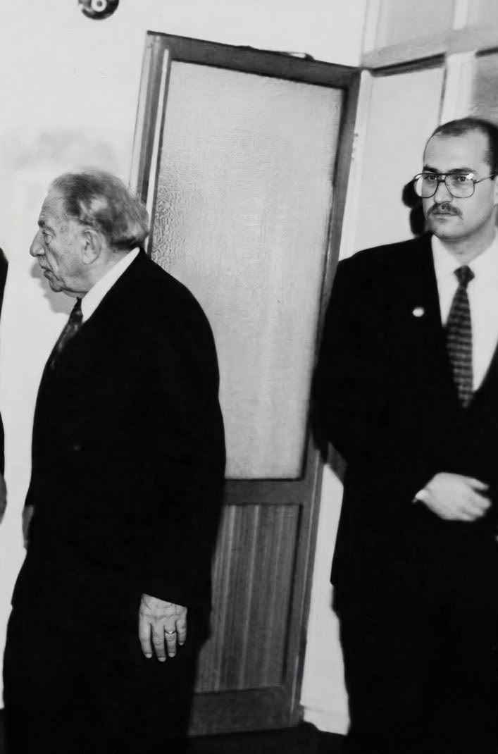 HugulVedat's tweet photo. Başbuğu anlamak devlet beye sadık kalmaktır.  
Onun mirasına sahip çıkmak partisine ve ocağına koşulsuz bağlı kalmaktır. 
Ömrümüzü verdiğimiz davasına hizmet etmektir.  
Onu anlayan bilen devlet beyin izinden ayrılmaz bizki onun öz evlatlarıyız. https://t.co/NsAxpQhOuE