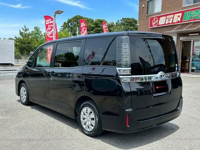 carnestke's tweet photo. SHIP DIRECTLY WITH US AND SAVE!
2019 TOYOTA VOXY X 2000CC PETROL CVT

CIF: KES 1,633,450
DUTY: KES 741,118
CLEARANCE: KES 70,000
TOTAL: KES 2,444,568

With only 30% of the CIF Value (KES 490,035) you have the unit shipped
https://t.co/2auHIZ2Tkj

#carnest #carImport https://t.co/QSZjkHwPRg
