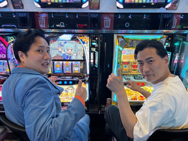 carol96kamimine's tweet photo. 『＊CAROL96×共闘大作戦＊』
R8⃣年8⃣月8⃣日　土曜日
🦊『キャロルときつねの化け比べ』🦊

「きつね」のお二人は仲睦まじく
「連れ打ちの術」を披露されておりました♪

＃キャロルときつねの化け比べ
＃きつね　＃キャロル96 https://t.co/nwaN3N0U8J