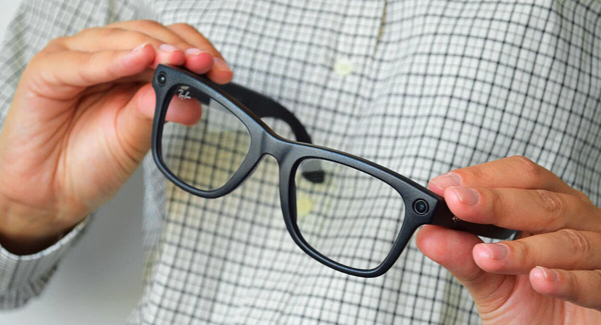 electronicspec's tweet photo. Wireless, audio, and camera integration in AI glasses: the signal chain challenges

AI glasses have graduated from research curiosity to retail product faster than most wearable categories before them. 

Read more: https://t.co/wma7DLAG4e

#ElectronicSpecifier https://t.co/h8RDZ8V5ts