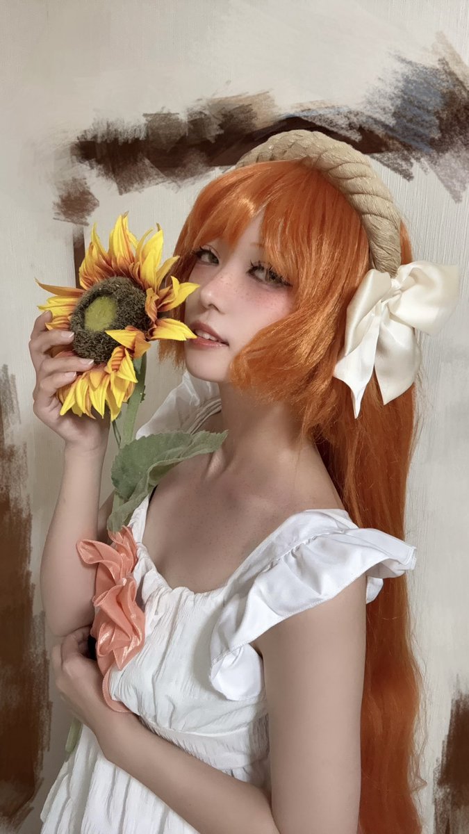 3h800's tweet photo. ⚠︎cos⚠︎似たようなの着ただけ⚠︎

⛪️🌻HBD🌻⛪️ https://t.co/ATgBzrAOST