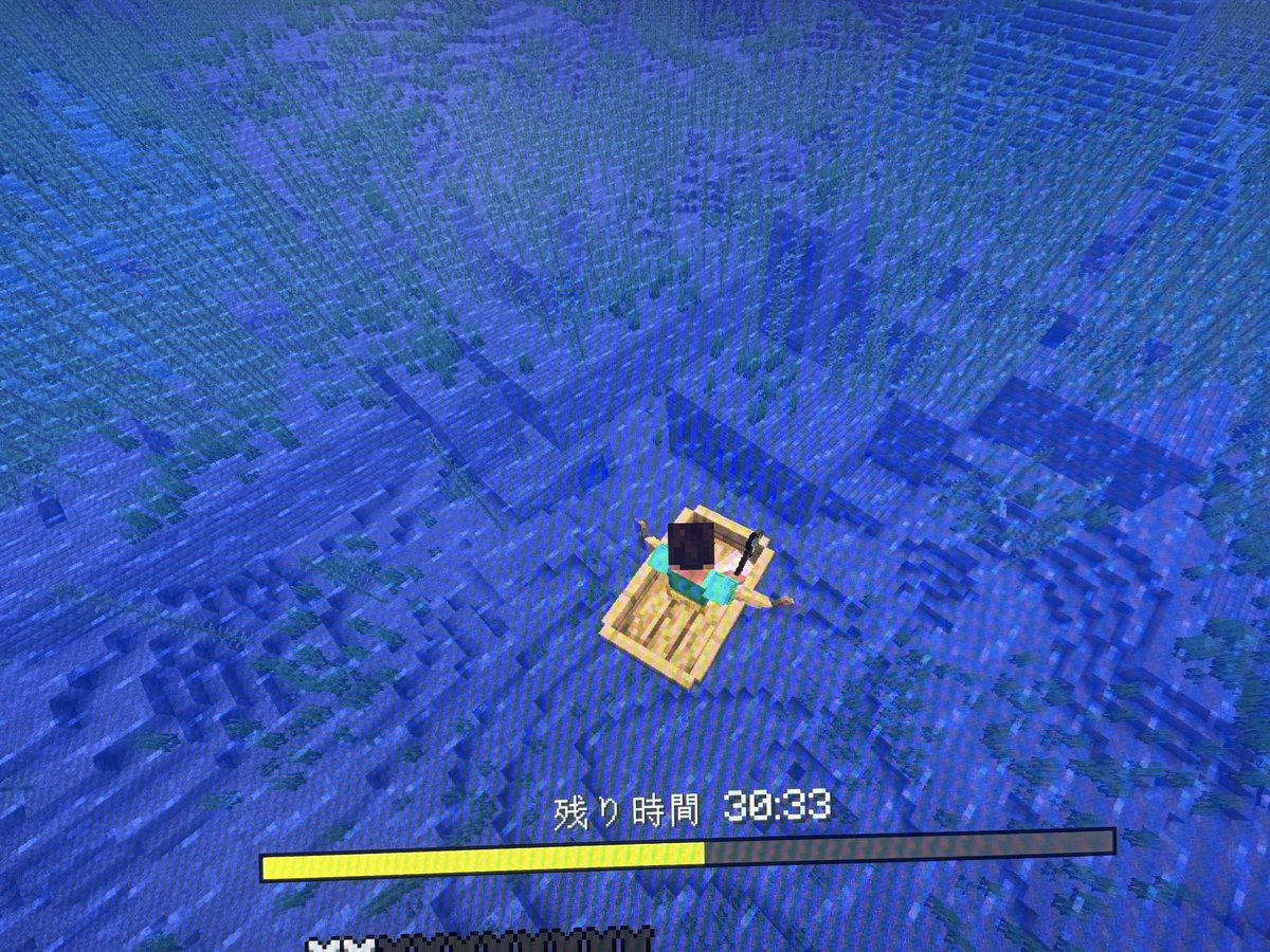 QnlyQ's tweet photo. ボウリングの投げた球が帰ってくるところにパソコン広げてマイクラしてる https://t.co/7fIpxRYMHN