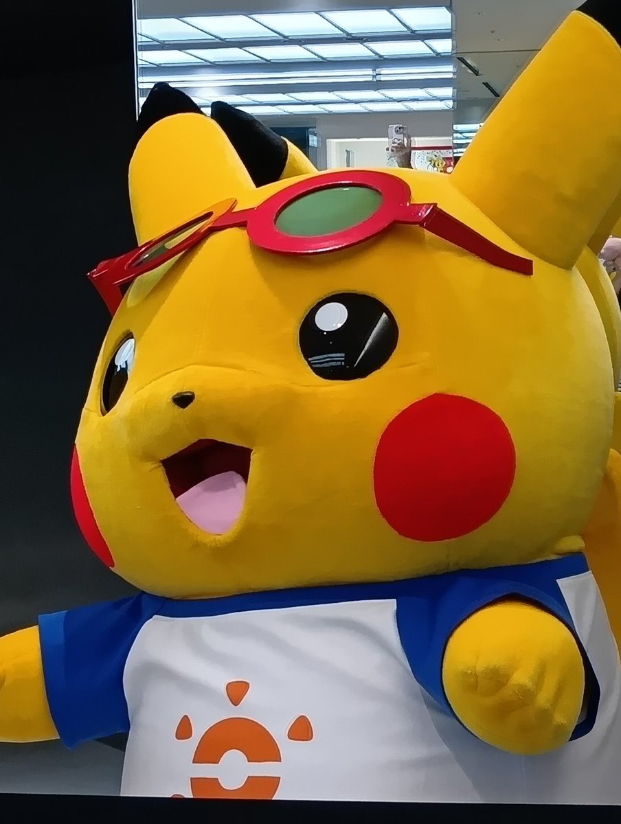 wanwan28's tweet photo. ポケセン名古屋に行ってきました。PARCOに移ってからは初でした（汗）こんなに狭いの？って思っちゃいました。
ちょうどピカチュウとマホイップが来てくれてラッキーでした https://t.co/tTVchQl8Tp