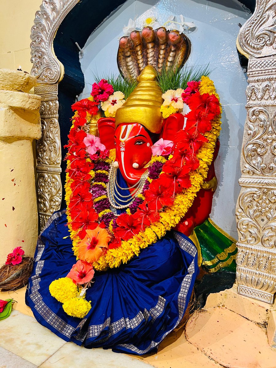 DEEP690's tweet photo. आज शनिवार आषाढ कृष्ण दशमी दि. ०८ ऑगस्ट २०२६ रोजी श्री सिद्धिविनायक मंदीर, *(ओढ्यावरील श्री सिद्धीविनायक गणेश )* येथील श्री सिद्धिविनायक गणेशाची अलंकारीक पुजा ......🙏🏻

*ॐ गं गणपतये नम: ......*🙏🏻🙏🏻 https://t.co/HRANLcVU1R