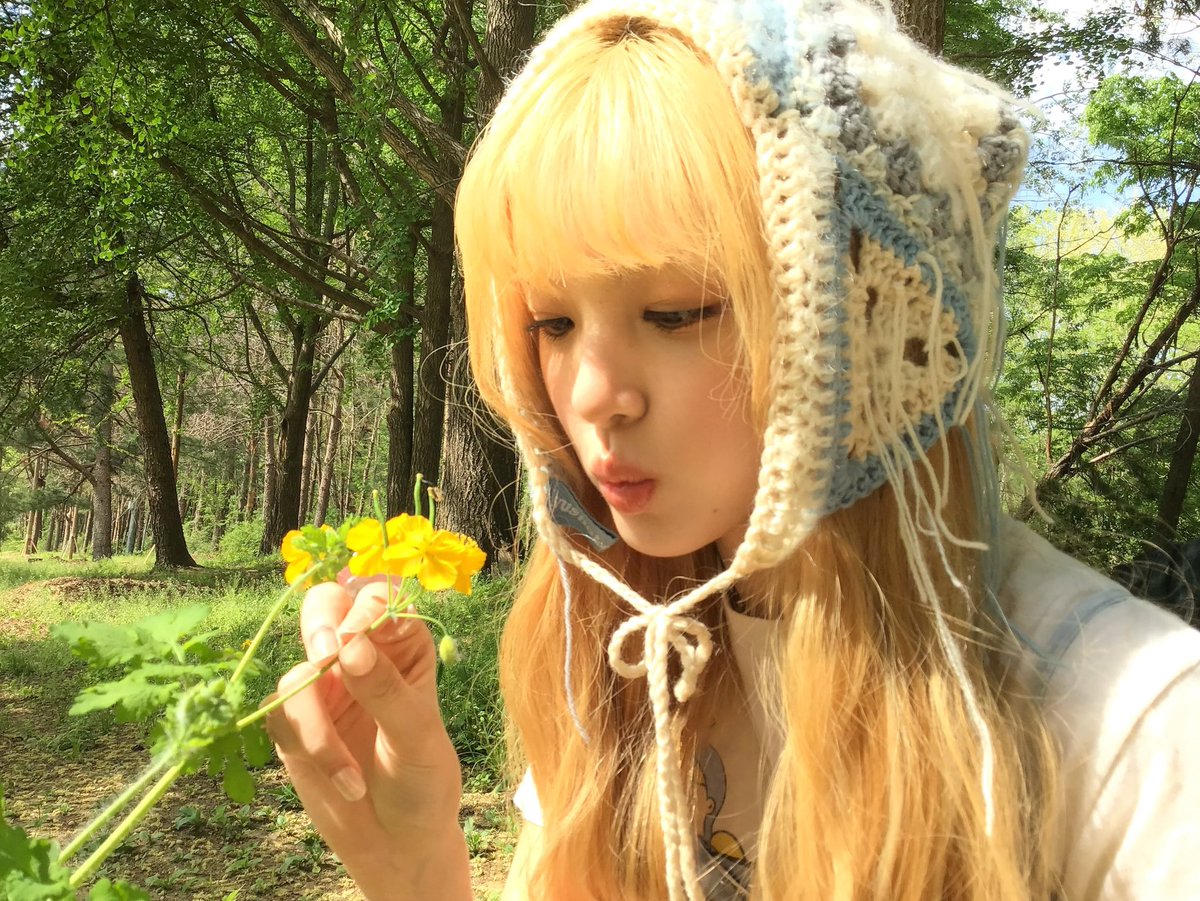 myh4r's tweet photo. 260808 하츠투하츠 인스타 #유하 https://t.co/QZuNFuMIiR