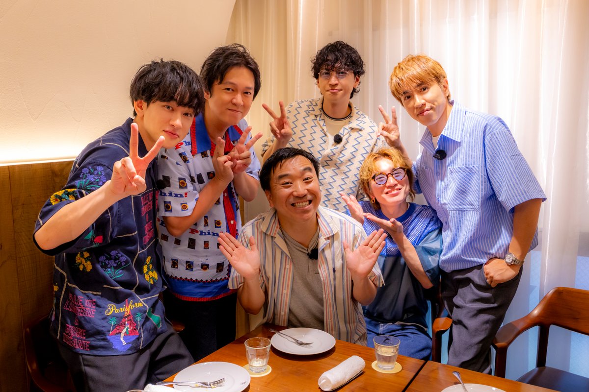 kantele's tweet photo. 令和8年8月8日。末広がりにもほどがある「エイトの日」🐝✨

特番『SUPER EIGHT と 8 人の関西大物 MC たち～㊗︎凱旋！OSAKA 愛♥忘れてまへんか？ツアー～』をご視聴いただいた皆様、本当にありがとうございました🐙💕

5人がそろって“実家”カンテレに里帰りし、長年お世話になった大先輩たちと思いっきり笑い合った予測不能なバスツアー🚌💨

特別な1日を終え、メンバーの皆様から届いた率直な言葉を、たっぷりとお届けします💌

横山裕さん🎺🖤
千鳥・大悟さんからのVTRメッセージを受け、「お金の話ばっかりフィーチャーされてますけど（笑）、普通に仲が良かったんですよ。それこそ八光さん（月亭八光さん）とか、シャンプーハットさんとか、ギャロップの林くんとかもそうです」と若き日を回顧。

「当時みんな売れてなかったんですけど、長く続けていたらそういう過程とかも見れているんで、僕は幸せです」と語りました。

また、大物MCの方々との共演に、「長く続けてよかった。先輩方が汗かいてやってくれてたのがすごい感動やったし、あのテンポがやっぱすごかったな。みんなマックス、フルギアで来てくれるから、もう感謝しかないっす」と深い感謝を寄せています✨

村上信五さん🍆💜
「モモコ姉やん（ハイヒール・モモコさん）はほんまお姉ちゃんみたいな感じで、ヘレンさん（西川ヘレンさん）がほんまお母さんみたいな感じ。タレント生活のベースをつくってくれた大先輩をはじめ、今日出てくださった8名の方に恥じない時間を過ごせたから今日を迎えられたのかなと改めて実感しました」と恩人へのリスペクトを語りました。

また、この特別な日について「応援してくださってる方々が反応してくれてるっていうことの方が大事ですからね。カンテレさん始め、ファンの皆様が大事にしてくださってるってことがありがたいってことに尽きます」とファンへの溢れる思いを口にされました🍀

丸山隆平さん☀️🧡
ニフレルで共演した島田珠代さんについて「珠代さんの吸引力すごいねんなって思いました。あの瞬間的にあわせてくれるっていうのは、何やってもすごい受け入れてくれるんで、安心感もありましたし、ただただ楽しかったです」と笑顔で回顧。

大阪コリアタウンでのロケについても、「健ちゃん先生（トミーズ健さん）が一緒にギャグで絡めたっていうのが、そんな日が来るとは思ってもみなかったので。どんな風な絡み方しても、すごい深い心で、懐で受け止めてくださる。長く続けるのは大事やねんなぁというのは、個人的に学びをいただきました」と先輩方の大きな懐に感銘を受けていました😌

安田章大さん🐬💙
島田珠代さんと烏川耕一さんについて、「お二人とも『なんばグランド花月』でのステージ出番が直前に控えているのに、わざわざ時間を作ってくださって……」と感謝。

特に烏川さんについては「プライベートでお世話になってばっかりだったんで、『ええことしてもらったら、自分が信用している後輩にまわしなさいよ』って教えてくれたのが烏川さんやったんです。自分も教えてもらった分を後輩たちに届けなきゃなと思いました」と感慨深げに語り、

「このご縁を大切にこれからも紡いでいかなきゃなと思いましたし、見てくださる方々はお腹いっぱいになってもらえるはず」と温かいメッセージを寄せてくれました🌊

大倉忠義さん🍀💚
大倉さんの発案で1号店を再現した「鳥貴族 俊徳店」でのロケでは、お父様である大倉忠司社長がサプライズ登場し、親子での地上波バラエティー初共演が実現！

「もう、共演にお伺いをたてられることもなくなって、普通に出るんやなと思って（笑）」と裏話を明かしつつ、久しぶりに口にしたお父様の味に「なんか懐かしい気持ちになりますよね、やっぱり」とホッとした表情を浮かべていました。

また、「終始関西弁に囲まれてて、皆さんがこうやって回してくださるテンポみたいなのも思い出して、すごいリラックスできたし楽しめました」と昔ながらの関西バラエティーの空気を存分に味わった様子でした🍻

およそ四半世紀前、カンテレのスタジオでユニット結成が発表されたエイトのメンバー。

長年お世話になった大先輩たちに囲まれながら、その原点の地で全力で笑い、汗をかき、昔のように心から楽しむ5人の姿は、どこか懐かしく、そして最高に新しいものでした🌈

「全国で見たい！」「もう一度あのわちゃわちゃを！」という皆様🕊️

【TVer見逃し配信】が絶賛スタートしております🎉

関西ローカルの放送枠を越え、全国の皆様と一緒に笑い合い、この奇跡の88分を共有できたらスタッフ一同この上ない喜びです📺✨

何度でも、原点の地で“キャッキャ”する5人に会いに来てくださいね🍜

👇メンバーのコメント全文など詳細はこちら
https://t.co/Y2uEdOB6nr

📱TVer見逃し配信（お気に入り登録もぜひ🌟）
https://t.co/KiSzDwCGra

#SUPEREIGHT #88888TV #エイトのこれからを応援しましょう #ご視聴ありがとうございました