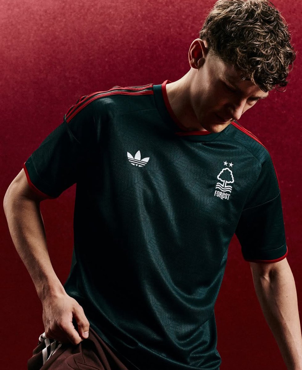 TheyThinkKits's tweet photo. Nottingham Forest x adidas Trefoil https://t.co/ps0KfGtmHK