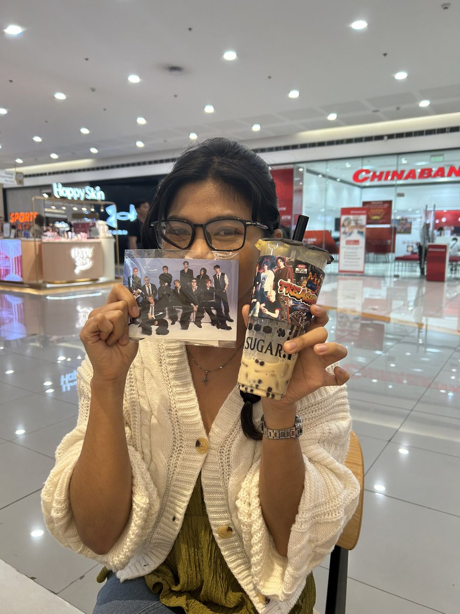 yoshinderella's tweet photo. Got my kit with the cutie teumes✨

SIXFINITY WITH TREASURE
#TREASURE6thANNIVERSARY
#트레저와함께한6년
#TREASURE @treasuremembers https://t.co/dIamFzNLfT