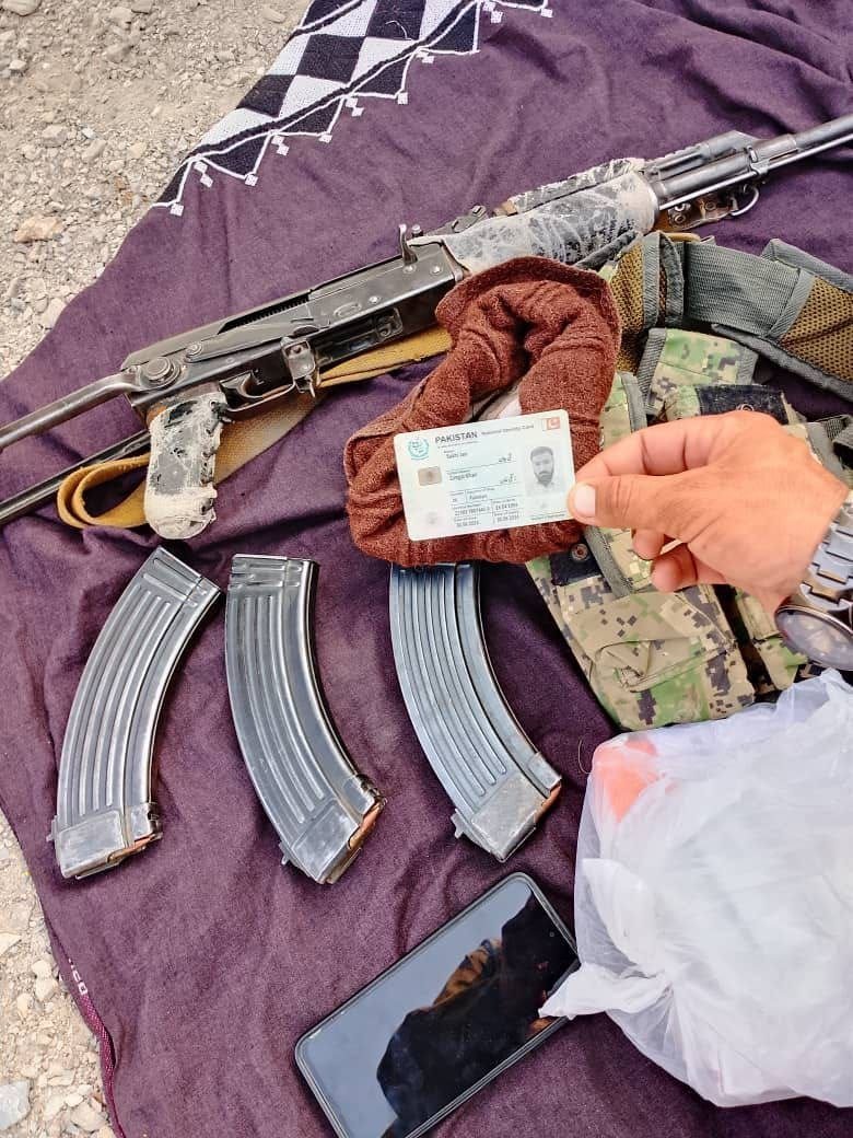 Quetta155's tweet photo. #Alert
Militants raided the residence of a police personnel in South Waziristan. The police personnel narrowly escaped, but the militants took away his weapon and other belongings. https://t.co/t0Y9K1M6YQ