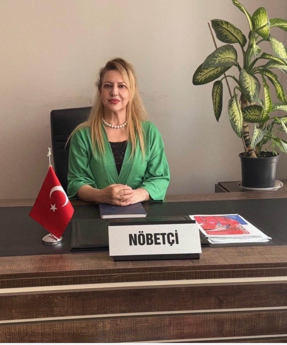 akkadincukurov1's tweet photo. İlçe Kadın Kolları Başkanlığında Bugünkü Nöbetçimiz İlçe İnsan Hakları Başkanımız Saniye Tan’dır.

Soru, Görüş ve Önerileriniz İçin Sizleri İlçe Başkanlığımıza Bekleriz.
@avmustafaozkan https://t.co/2VE6FgdudO
