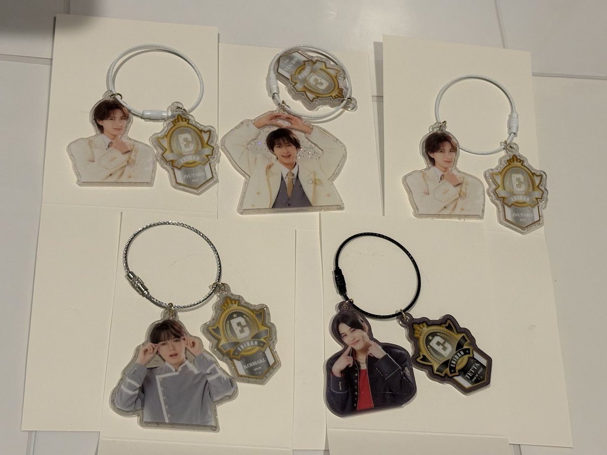 Eatomatoto's tweet photo. エビライ グッズ 交換 ランダム C アクリルキーホルダー

譲:画像のもの

求: ONE N’ ONLY NAOYA
　  原因は自分にある　桜木雅哉

8/16エビライ手渡し優先

リプまたはDMお願いいたします https://t.co/9w9GAh564Y