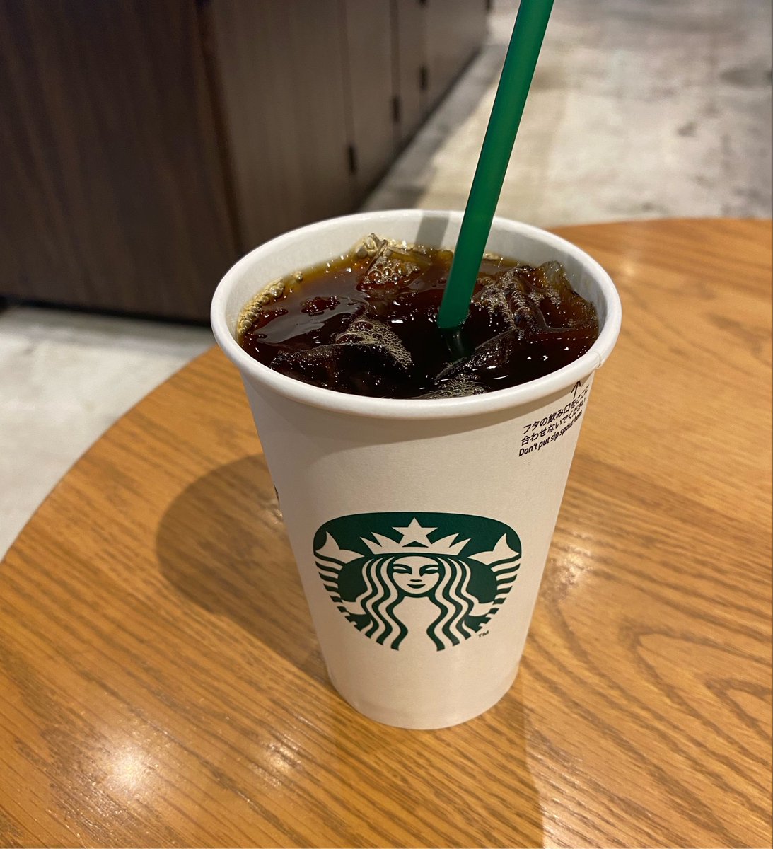 reyacbit_plas's tweet photo. 子どもを夏期講習に送った後、スタバで一息。苦味と酸味が絶妙で疲れが吹き飛びます。 https://t.co/mej1iN7pg3