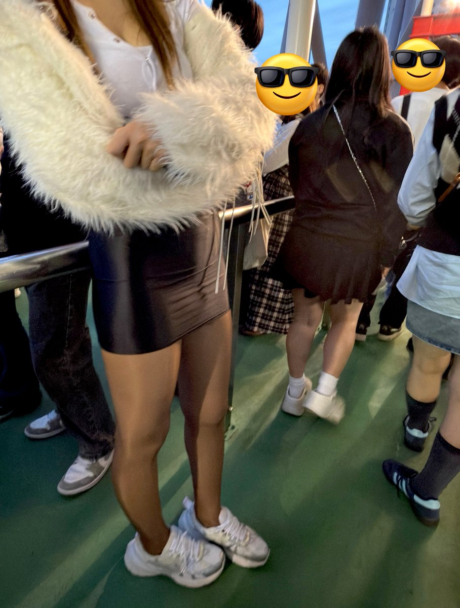 MsNylons's tweet photo. Queuing
#pantyhose #ass #tights #shiny #pantimedias #strumpfhose #collant #stockings #nylonlady #bodystocking #nyloncouple #pantyhosecouple #seamless #nylonfetısh https://t.co/wutS8xNLZG