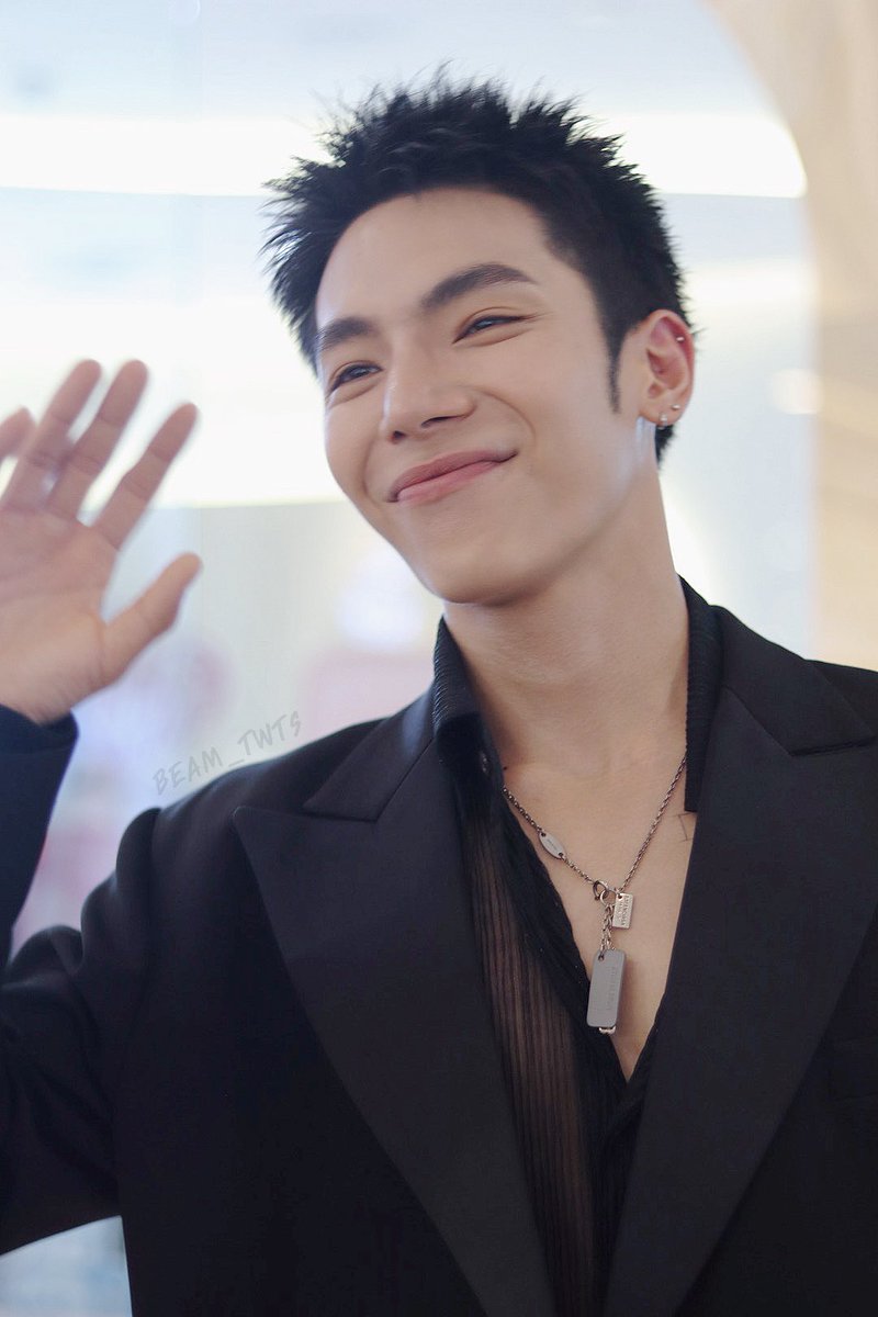 sunflowmb's tweet photo. ไม่เคยเข้าใจยิ้มปลากระเบนพี่เจ็ทจนวันนี้ 🫠
#ATLASth #ATLAS_t #JetATLAS https://t.co/2MEWMzPcRA