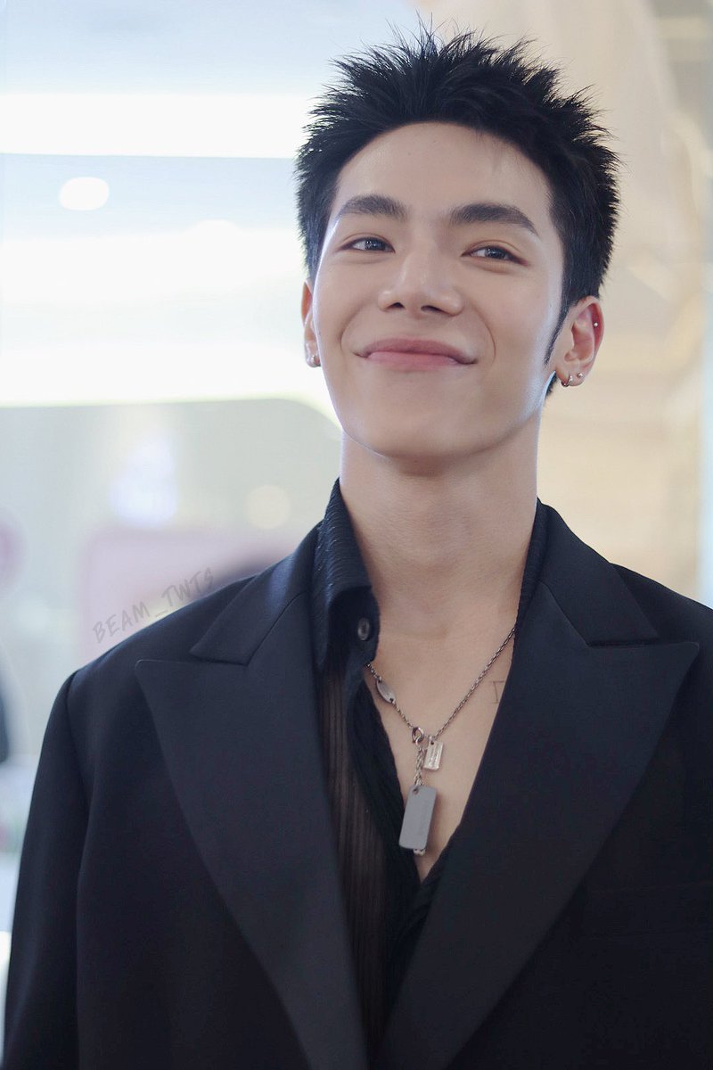 sunflowmb's tweet photo. ไม่เคยเข้าใจยิ้มปลากระเบนพี่เจ็ทจนวันนี้ 🫠
#ATLASth #ATLAS_t #JetATLAS https://t.co/2MEWMzPcRA