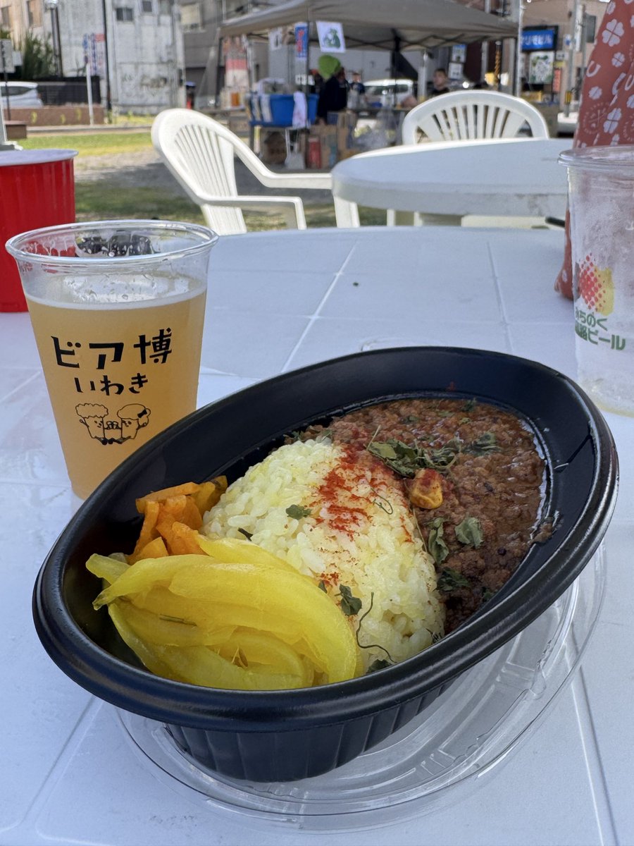 mimi_ry_u_'s tweet photo. いわき七夕まつりで昼飲みー🍺
3時過ぎから涼しくなってきて過ごしやすい🍺 https://t.co/sCguTontqk