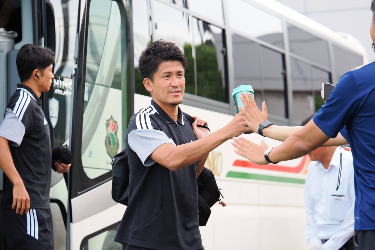 yamagafc's tweet photo. 【8/8🆚高知】
BUS ARRIVAL 🚌🏟️
#松村厳
#安永玲央
#北爪健吾
#田口裕也
🆚高知ユナイテッドSC
🕖19:00KO
🏟GIKENスタジアム
📺 DAZN
👉試合情報はこちら
https://t.co/JIWLc7PZom
#yamaga
#onesoul
#サイコウ
#jleague
#高知松本 https://t.co/dkiM0mD4OO