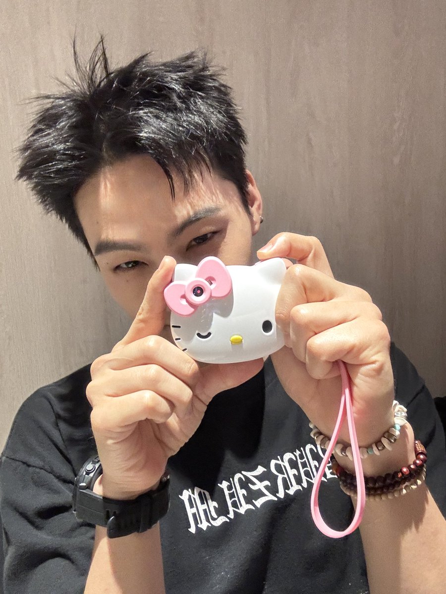 528hzkr's tweet photo. 세계고양이의날🐱 야~옹 https://t.co/OYeIrG0YRo