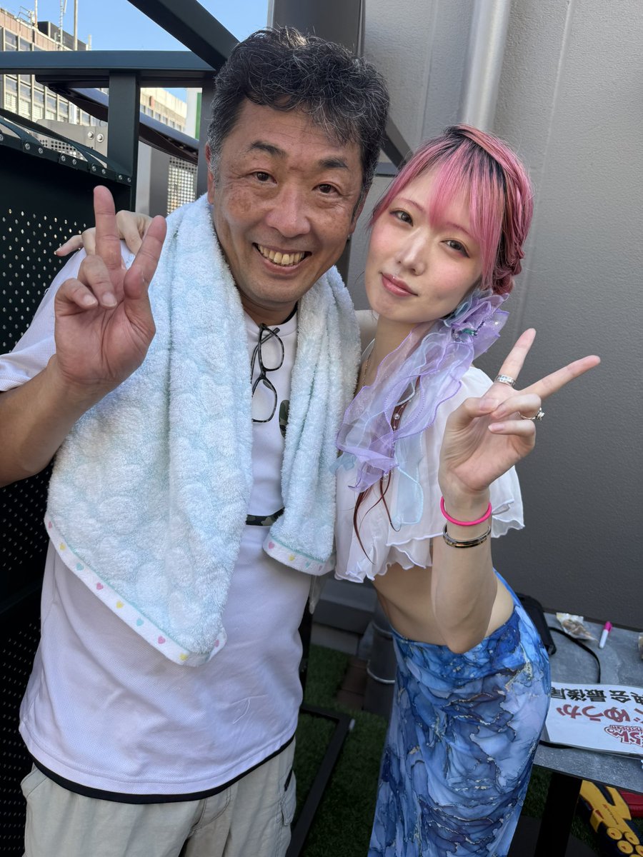hanachin1973's tweet photo. 皆さんお疲れ様〜
楽しゅうございました😊
一旦、水分補給かな?(￣▽￣)ﾆﾔﾘｯ https://t.co/EBfY8Kb83Q