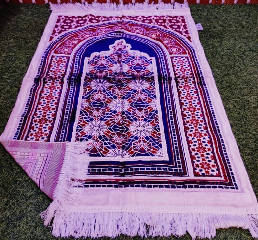 dakingareee's tweet photo. New Stock 
Prayer 🤲🏼 Mat
Price : 11k
📍Kano 
📞 09067580268 https://t.co/PHmNH9uLoo