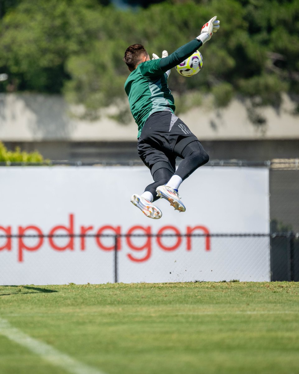 ManUtd's tweet photo. Best of luck to Radek Vitek, who has completed a move to Middlesbrough.

We thank him for everything over the last six years ❤️
