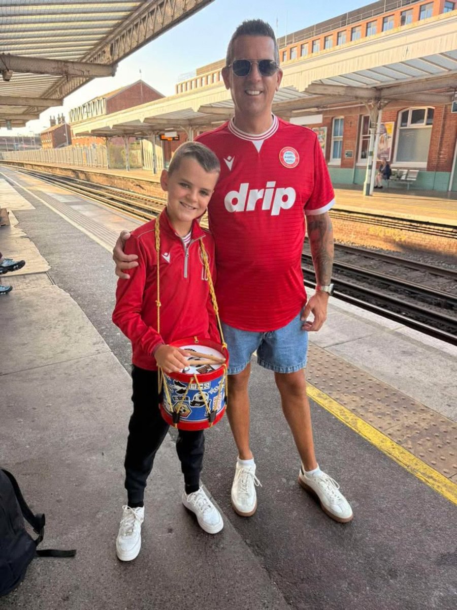 AwayDaysFB's tweet photo. A Worthing FC dad and his lad with an early start, and grinding out a 722-mile round trip all the way to Carlisle for a National League fixture.

Fair play to them both. 🫡 https://t.co/Edm8wQIiDq