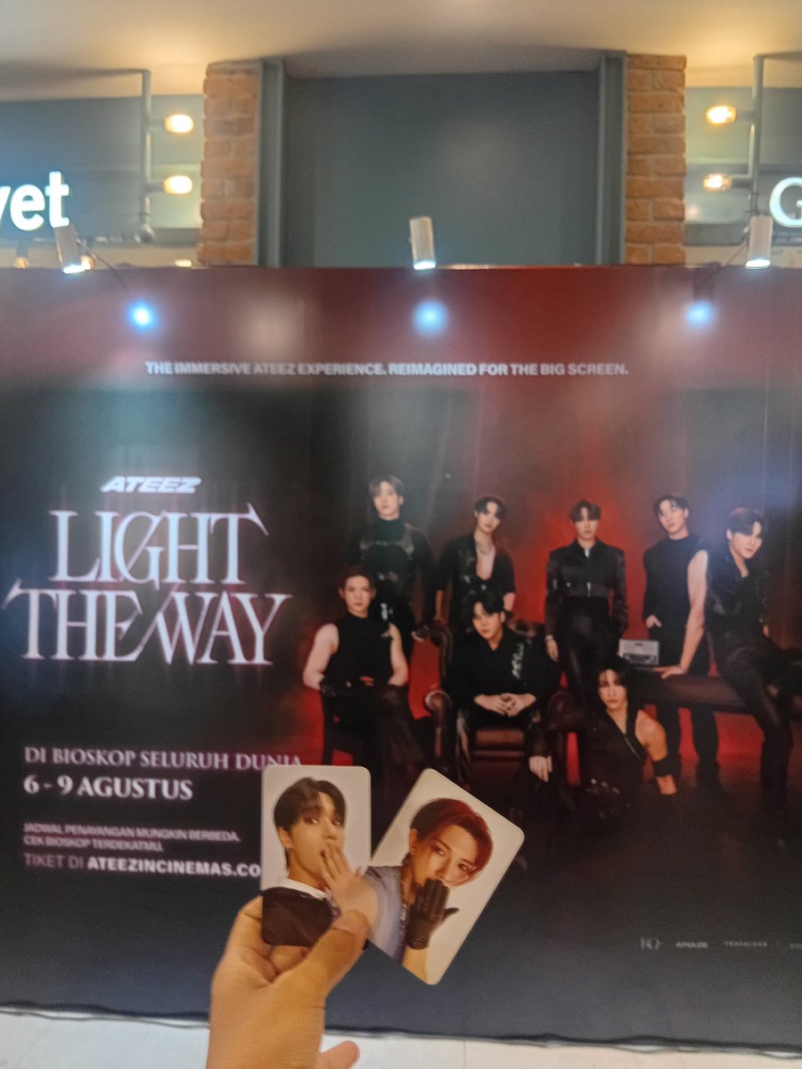 HwangYejib7's tweet photo. Yeah dpt woo and yeo walaupun my captain tdk dapt its ok aku syg semua nya https://t.co/2ST5OgJHSk
