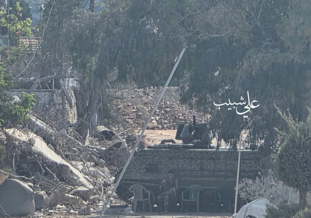 Marchfoward's tweet photo. TERKINI 

Serangan terbaru Israel ke atas Selatan Lubnan. Semua Waktu Malaysia 

- Jam 6.34 Pagi. IDF meletupkan bom di Bandar Mays Al Jabal

- 6.49 Pagi. IDF melancarkan serangan artileri ke atas Lembah Ali Al Taher 

- 8 Pagi. IDF melancarkan serangan artileri dan operasi menentang Hizbullah di Ali Al Taher 

- Jam 1.56 Petang. IDF mara bersama 2 Kereta Kebal Merkava ke atas Shamis di Kfar Shuba. Mereka juga melancarkan operasi membersihkan Hizbullah di sebuah hutan yang dibakar mereka dua hari lepas 

- Jam 1.57. IDF melepaskan tembakan mesingan ke atas Bandar Shebaa

- Jam 2.01 petang. Serangan artileri ke atas Lembah Ali Al Taher, Bukit Dabsha dan Dawhat Kfar Rumman

- Jam 2.35 Petang. IDF melancarkan serangan ke atas Zawtar Al Gharbiya. Serangan dron turut berlaku di sana

- Jam 3.36 petang. IDF melancarkan serangan artileri ke atas Bandar Mansouri