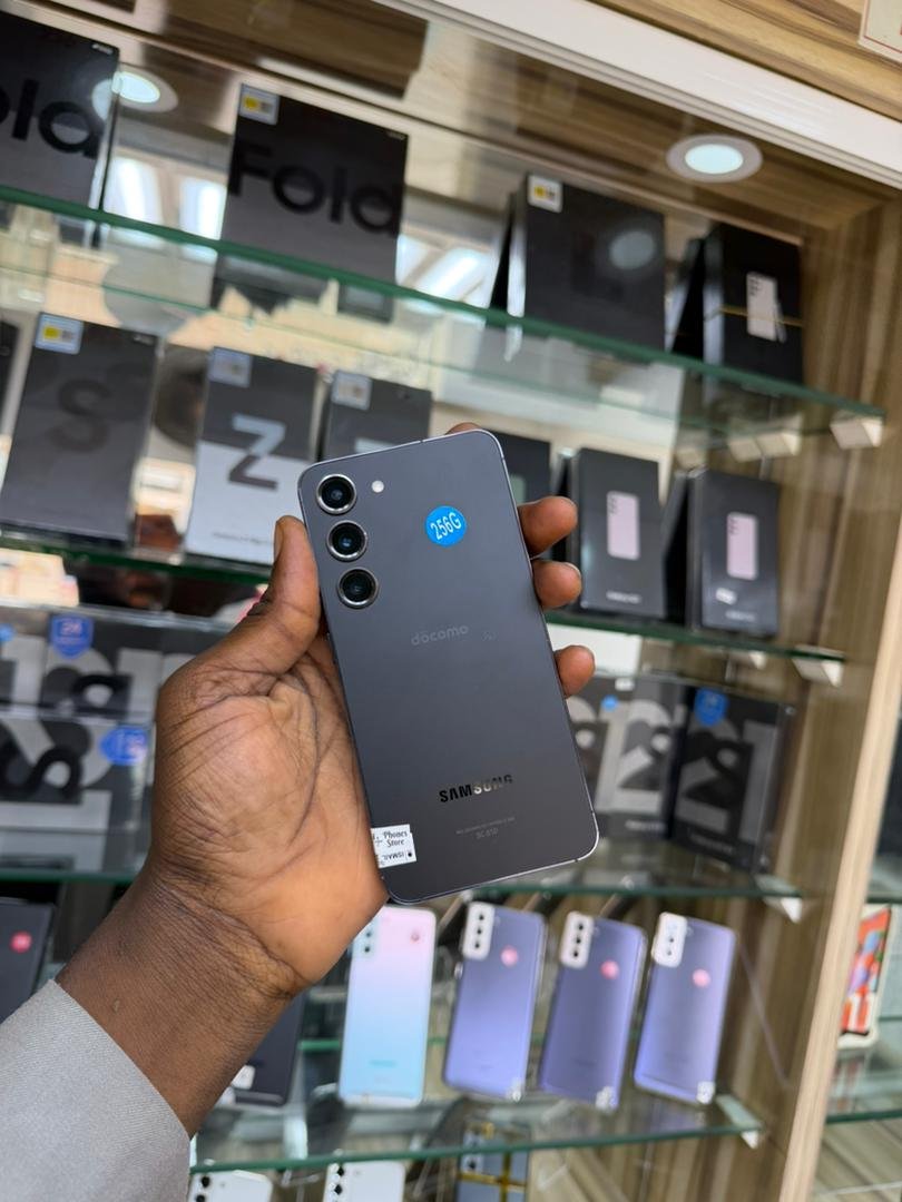 Saifullahi00's tweet photo. Direct UK Used Samsung Galaxy S23 Normal Available

Storage: 256GB

Price: 380k

Location:Kaduna

Contact: DM, call, or WhatsApp: 07061048383

Can be delivered worldwide 🌐 https://t.co/8sC2DnOaaJ