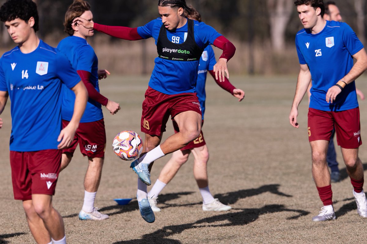 apialeichhardt's tweet photo. Warm and ready to take on historic opponents ๐ญ๐บ๐ค๐ฎ๐น
Live in ten on the Football NSW YouTube ๐บ
#STGvAPL #NPLMNSW #ForzaAPIA ๐๐ฉต https://t.co/4lJpV4hXB5