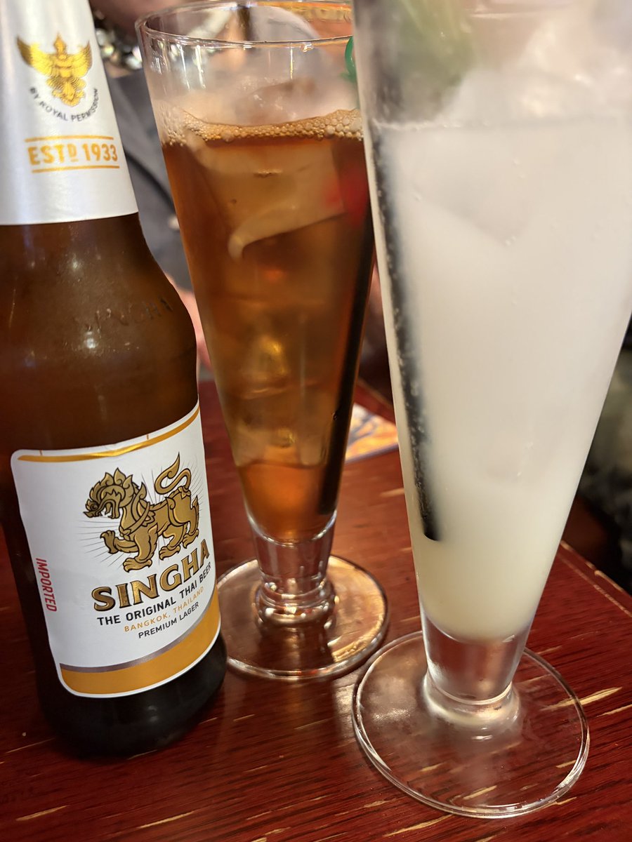 kaibara103's tweet photo. HUBのブラックラグーンコラボに来ています。イエローフラッグと違ってここでは安全に飲めそうです。
#HUB #ブラックラグ��ン https://t.co/0AdZjaHoPU