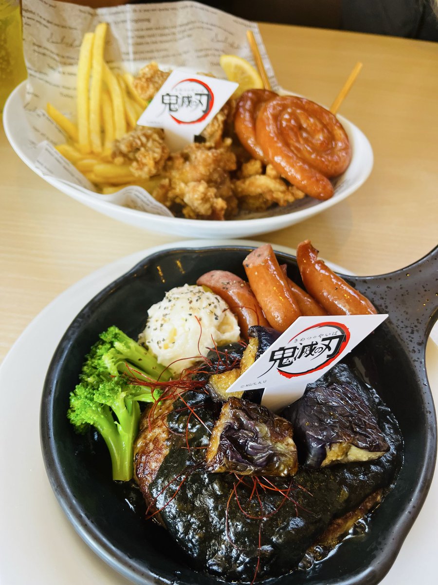 646hil's tweet photo. 私のお盆休み終了〜‼️配布終わってて食べてきただけだけど⚡️に会えたしﾑｻﾞｻﾏもﾄﾞﾏもまじ美味だったし行けて良かったな〜❣️かき氷は別のお店🍧 https://t.co/jZKROGohxG