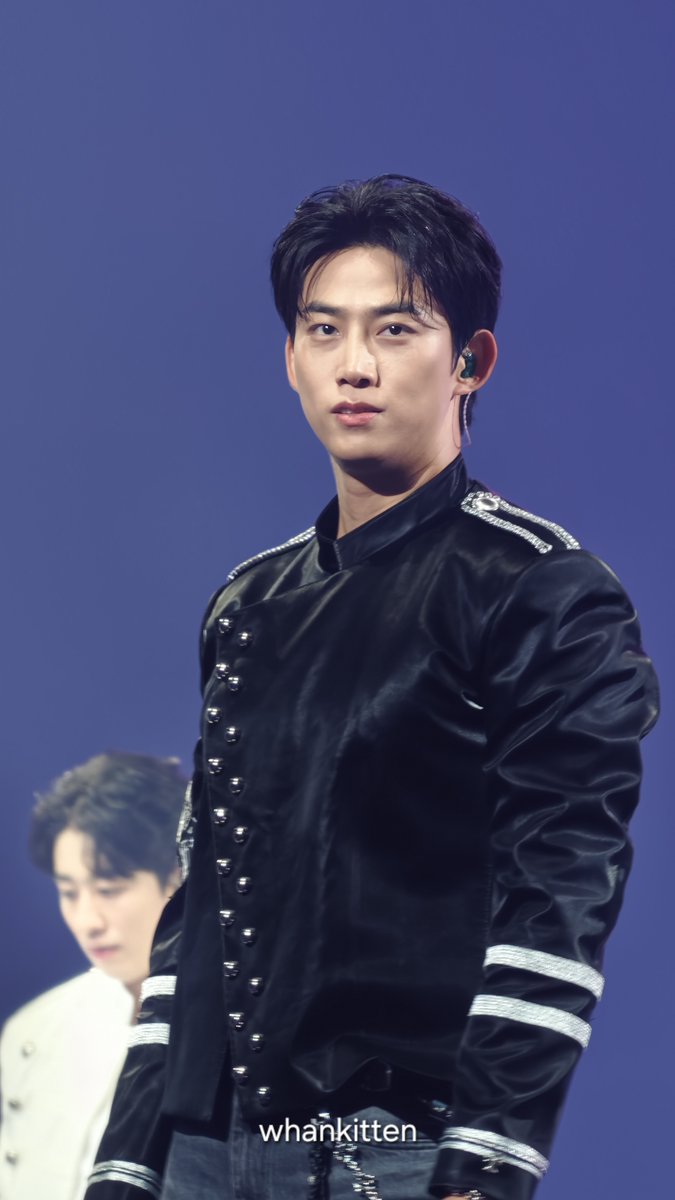 WHANKITTEN's tweet photo. 260808 💚

#택연 #Taecyeon 
#2PM #2PM_THE_RETURN
#THE_RETURN_in_INCHEON https://t.co/moWQIc7Kfg