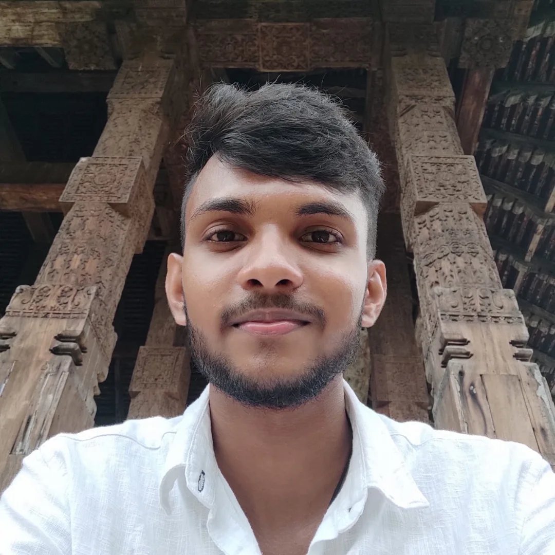 nadeeaaaz's tweet photo. Capturing Kandy's Magic,One Selfie At A Time ! 📷📷
.
.
.
.
.
.
.
.
.
.
📷 Capture By - @Me
📷 Capture At  - @Temple Of The Buddha's Tooth
📷 Capture On - @Unknown
#nadeeaaaz #ratnapura #sabaragamuwa #srilanka #templeofthebuddhastooth #daladamaligawa #kandy #travel https://t.co/0PT70j9XxP
